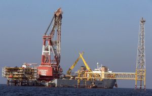 برداشت نفت از میدان‌های دریایی نفت ایران افزایش یافت