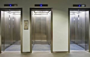 آسانسورهای اماکن عمومی قم در صورت عدم دریافت تاییدیه پلمب می‌شود