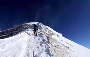 دومین کوهنورد قمی برای فتح قله لنین عازم هیمالیا شد