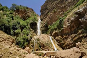 استاندار لرستان: مسیر گردشگری آبشار نوژیان خرم آباد احیاء می‌شود
