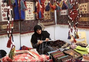 معاون اداره کل میراث فرهنگی استان خبر داد؛ صدور ۸۰۰ گواهی آموزشی برای هنرجویان صنایع‌دستی در لرستان