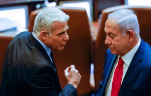 رایزنی و تلاش رئیس اپوزیسیون رژیم صهیونیستی برای انحلال کابینه نتانیاهو