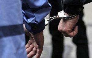 زوج شیشه فروش در کیانمهر دستگیر شدند