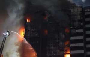 آتش‌سوزی بیمارستان گاندی تهران| انتقال بدون آسیب بیماران بیمارستان