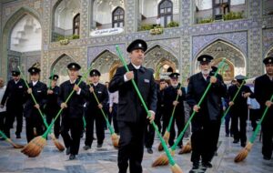 یادداشت؛ به میمنت دهه کرامت؛همه خادم باشیم!