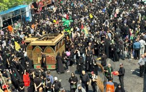 «یا حسین» جاماندگان اربعین در تهران طنین‌انداز شد