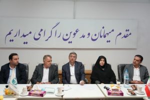 استاندار لرستان تاکید کرد ؛ استفاده  از ظرفیت افراد توانمند و نخبگان برای رفع مشکلات نساجی بروجرد