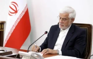 رحمت‌الله اکرمی خزانه‌دار بسیار محکم و استواری است