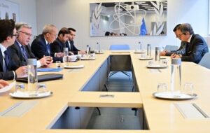 پکن: حل پرونده هسته‌ای ایران فقط از مسیر دیپلماسی ممکن است