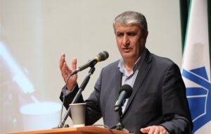 اسلامی: روند هسته‌ای ایران متوقف نمی‌شود/ تحریم مطلق هستیم