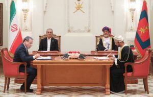 امضای ۱۸ سند همکاری میان ایران و عمان