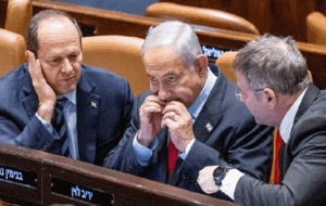 اعتراف هاآرتص: کابینه اسرائیل جنگ را از نظامیان به مردم ایران کشاند