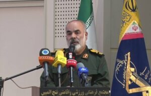 ایستادگی شهدا موجب شکست دشمن شد