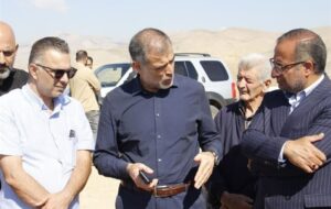 تأکید فرماندار فیروزکوه بر حل مشکلات روستاهای سله‌بن و سلمان