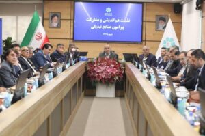 در نشست با مدیران صنایع بزرگ؛ میدری طرح اتصال صنایع بزرگ با صنایع کوچک(طاها) را تشریح کرد/ مدیریت صنایع تبدیلی مواد غذایی باید در دست بخش خصوصی بماند/ نشان های تجاری ملی بخش خصوصی در صنعت غذایی توسعه می یابند