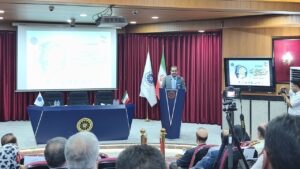 معاون وزارت صمت؛ عبور از مشکلات اقتصادی کشور با همت و ایثار بخش‌خصوصی و تولید امکان پذیر است