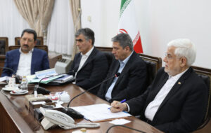 عارف: یک تقسیم کار دقیق بین‌المللی برای ضربه زدن به اقتصاد ایران ایجاد شده است