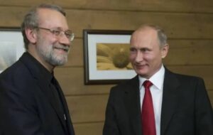 علی لاریجانی پیام رهبر انقلاب را به پوتین تقدیم کرد