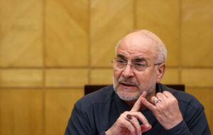 قالیباف: ایران در افق ۱۴۱۴ باید سهم واقعی‌اش را در اقتصاد و فرهنگ منطقه بازیابد