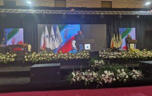 استاندار : صنعتگران البرز با وجود همه دشواری‌ها تولید را متوقف نکردند