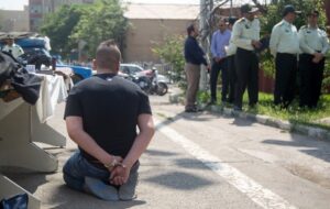 ناکامی زورگیر حرفه‌ای با حضور پلیس در امامزاده حسن(ع) پایتخت