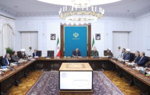 پزشکیان: رعایت قوانین عفاف و حجاب باید از سوی مدیران و کارکنان دستگاه‌ها آغاز شود