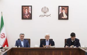 عارف: قاچاق دارو از کشور یک مشکل جدی است