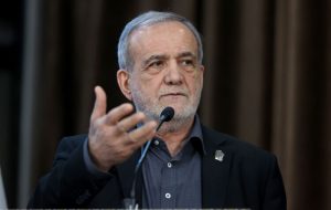 رئیس جمهور:گلایه‌ها را قبول داریم و برای رفع آن تلاش می‌کنیم