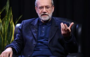 لاریجانی: کل منطقه ظرف نیم‌ساعت دچار خاموشی می‌شود