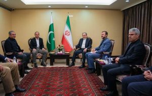 دیدار فرمانده ارتش پاکستان با عراقچی