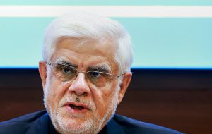 عارف: پیروزی در جنگ چهل‌روزه ثمره مکتب خامنه‌ای است