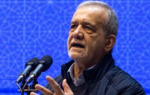 رئیس‌جمهور: توجه ویژه به خانواده شهدای جنگ باید در اولویت باشد