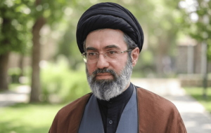 موافقت رهبر انقلاب با عفو و تخفیف مجازات ۲۰۰۰ محکوم قضایی