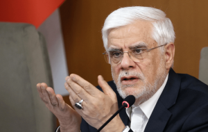 عارف: آمریکا پیش از خشک شدن مرکب تفاهم‌نامه، به ایران حمله کرد