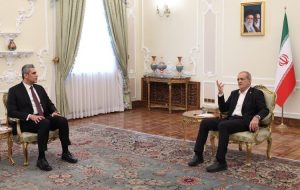 پزشکیان :  هیچ عامل و مرزی نمی تواند پیوندهای ایران و عراق را از بین ببرد