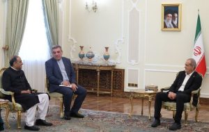 پزشکیان : پاکستان شریک قابل اعتماد است / آماده ارتقای همکاری‌ها با سریلانکا در همه حوزه‌ها
