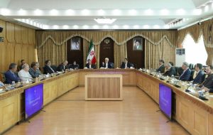توضیح عارف درباره ماجرای عرضه بنزین با نرخ جدید در کرمان