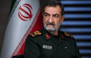 سرلشکر رضایی: اشراف کامل رهبر انقلاب بر مسائل کشور عامل شکست دشمنان خواهد بود
